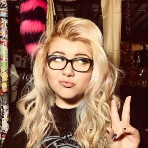 Meet your Posher, Ciara